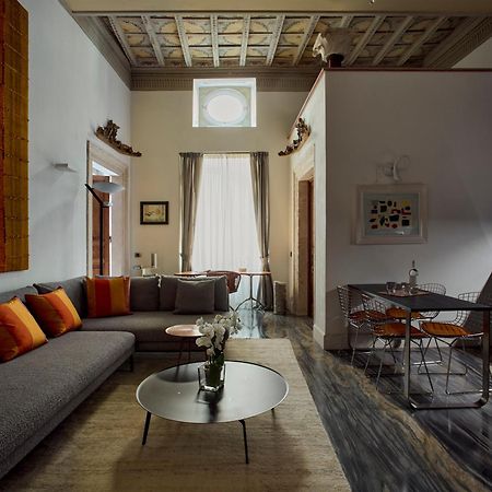 Palazzo Delle Pietre - Luxury Apartments โรม ภายนอก รูปภาพ