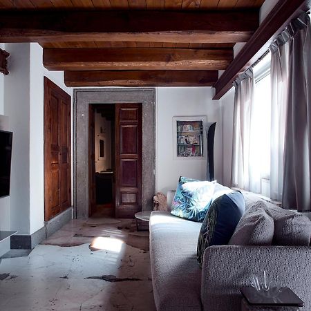 Palazzo Delle Pietre - Luxury Apartments โรม ภายนอก รูปภาพ