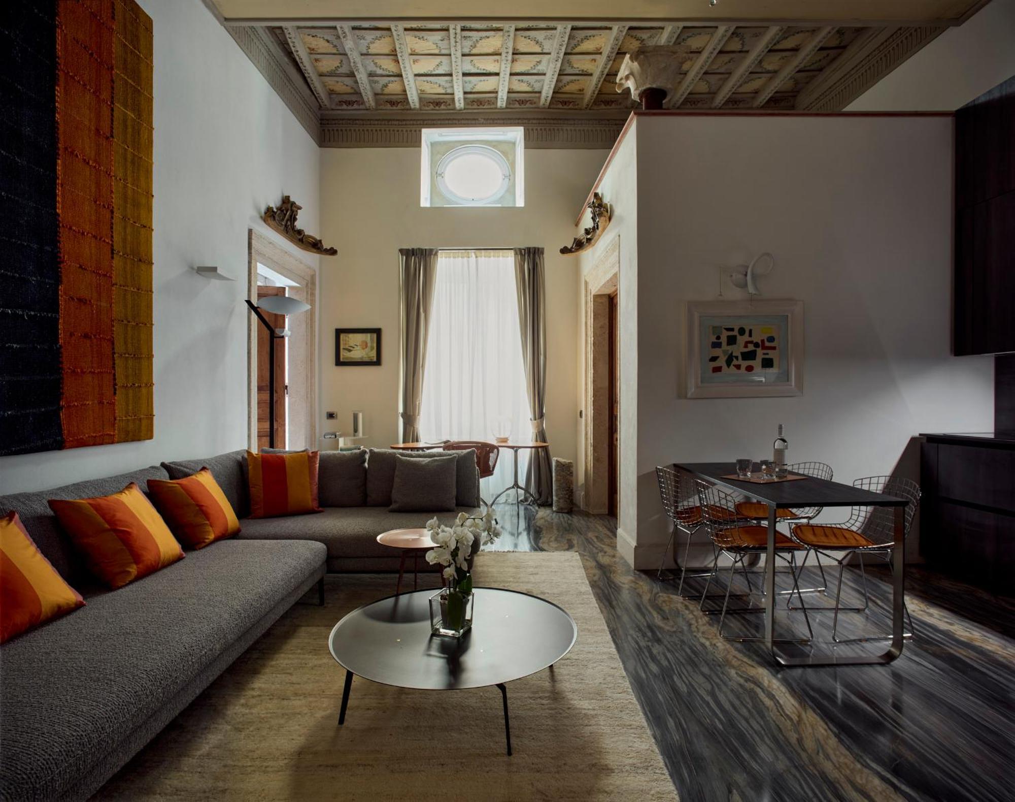 Palazzo Delle Pietre - Luxury Apartments โรม ภายนอก รูปภาพ