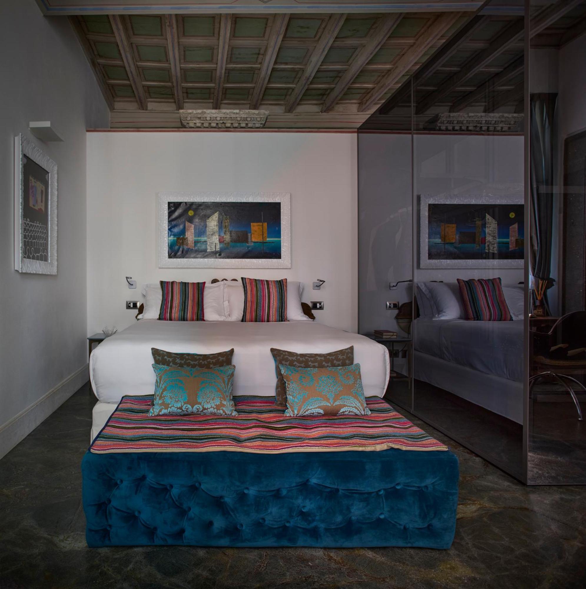 Palazzo Delle Pietre - Luxury Apartments โรม ภายนอก รูปภาพ